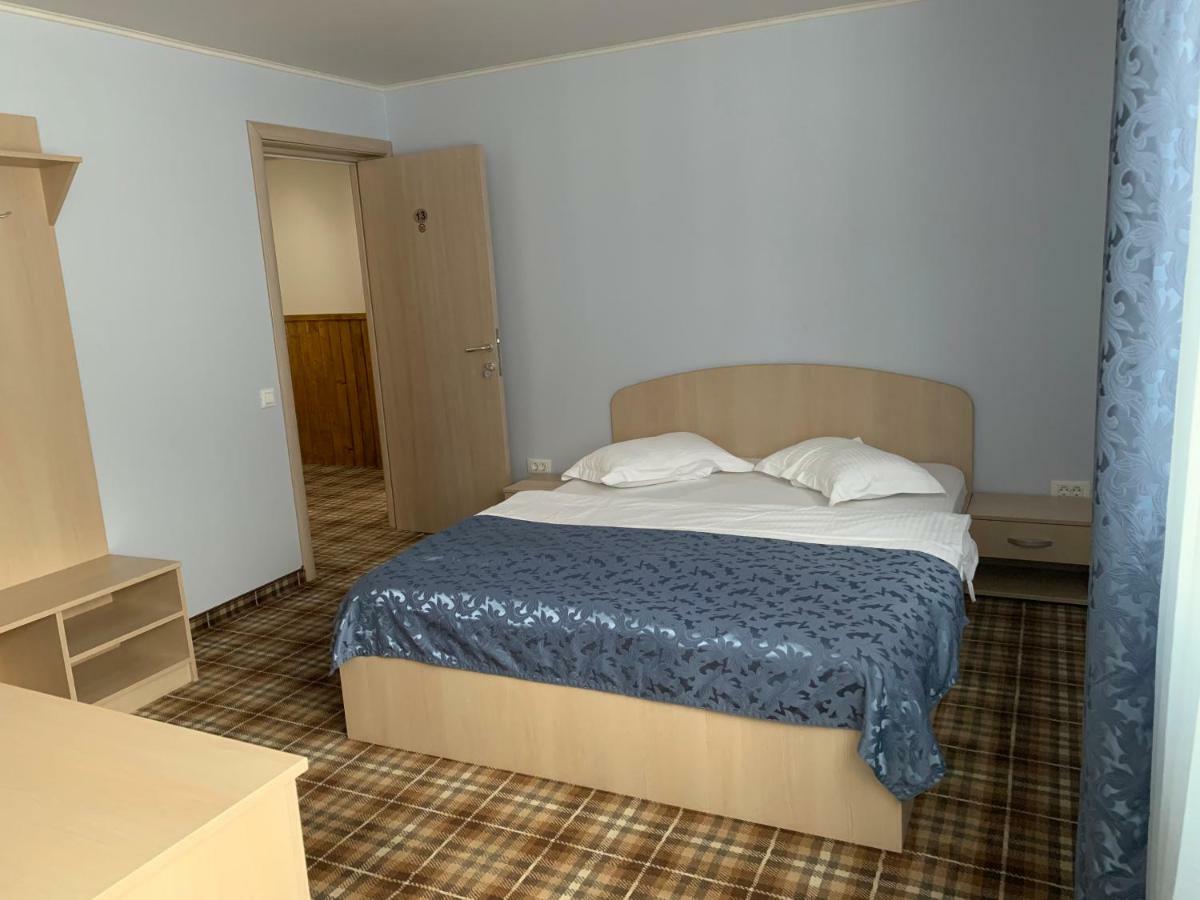 Hotel Vila Curcubeu Buşteni Exterior foto